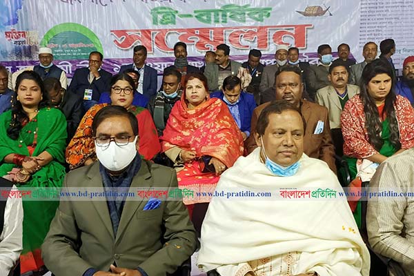 শেখ হাসিনার হাত ধরেই গণতন্ত্র পুনঃপ্রতিষ্ঠা পেয়েছে: মির্জা আজম

