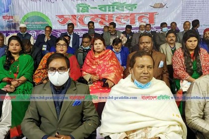 শেখ হাসিনার হাত ধরেই গণতন্ত্র পুনঃপ্রতিষ্ঠা পেয়েছে: মির্জা আজম

