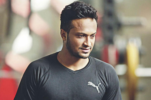 যুক্তরাষ্ট্র থেকে দেশে ফিরলেন সাকিব