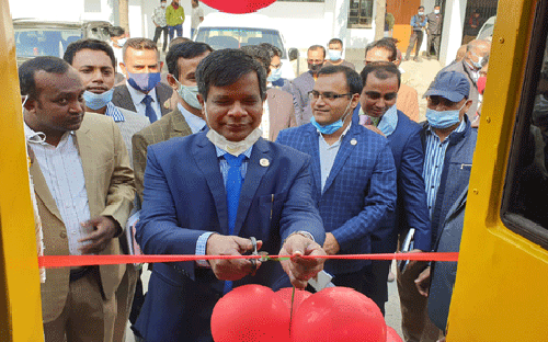 নতুন বাস পেল নাটোর কালেক্টরেট পাবলিক স্কুল এন্ড কলেজের শিক্ষার্থীরা