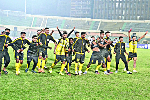 সেমিফাইনালে সাইফ বিদায় মোহামেডান