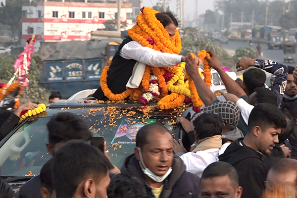টাঙ্গাইল পৌর নির্বাচন; মনোনয়ন যুদ্ধই যেন বড় যুদ্ধ নৌকার প্রার্থীদের