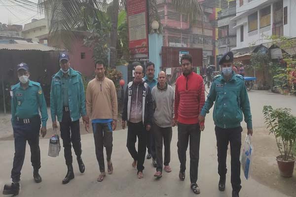 মদ পানে রাজশাহীতে ৬ জনের মৃত্যুর ঘটনায় গ্রেফতার ৪