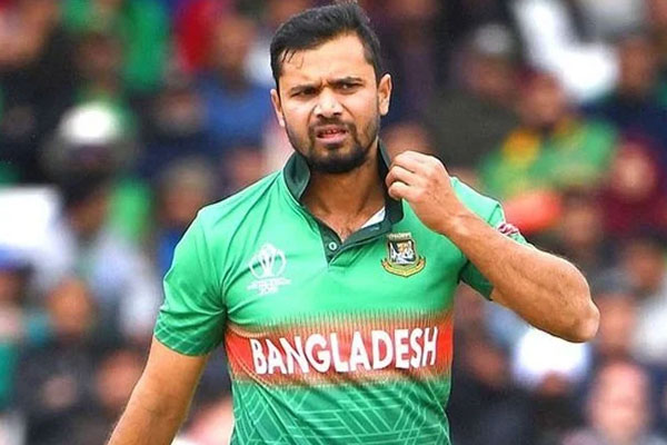 যে কারণে বাদ পড়লেন মাশরাফি