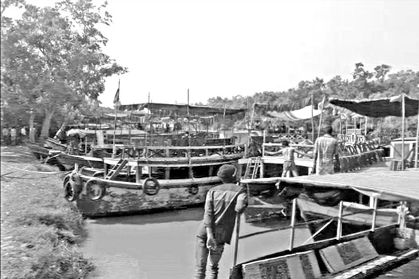 পর্যটকে মুখর সুন্দরবন