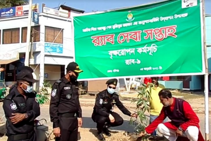 হবিগঞ্জ ও মৌলভীবাজারে র‌্যাবের বৃক্ষরোপণ কর্মসূচি উদ্বোধন 