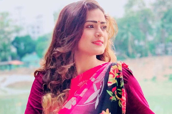 অভিনেত্রী আশা সড়ক দুর্ঘটনায় নিহত