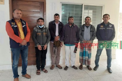 টাকা ও পরের স্ত্রীকে ভাগিয়ে নেয়ার বিরোধে খুন হন মঙ্গল