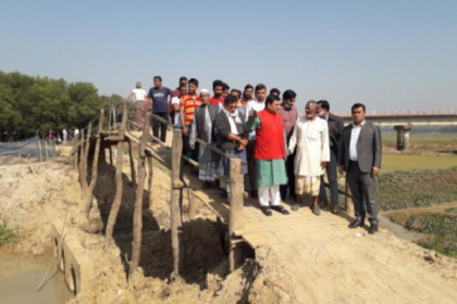 কালিয়াকৈরে ৫ রাস্তা ও একটি কাঠের ব্রিজ উদ্বোধন