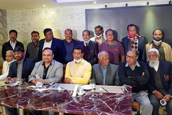 দেশের সিনেমা হলে হিন্দি ছবি প্রদর্শনে ঐক্যমত চলচ্চিত্রের তিন সমিতি

