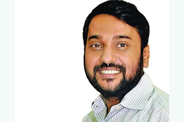 সম্রাটের শারীরিক অবস্থার অবনতি, ফের সিসিইউতে

