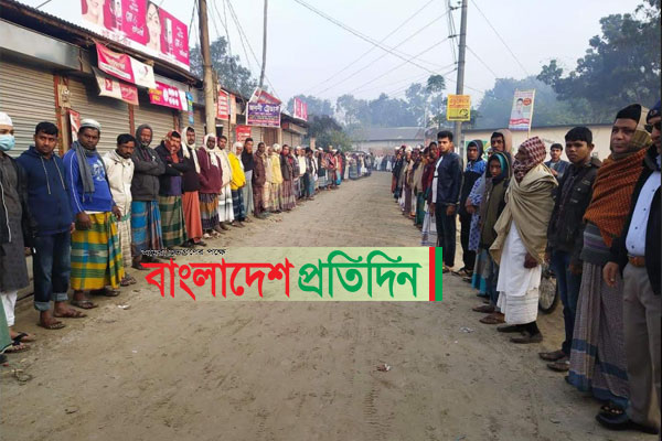 আনুশকার দাফন সম্পন্ন, দোষীদের কঠোর শাস্তির দাবিতে বিক্ষোভ 

