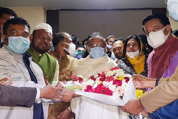 কেউ ভুলের ঊর্ধ্বে নয়, তা শুধরে কাজ করতে হবে: স্থানীয় সরকারমন্ত্রী

