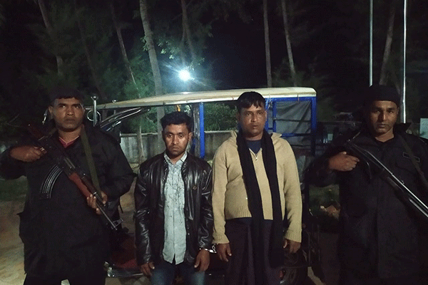 টেকনাফে বিদেশী বিয়ারসহ আটক ২