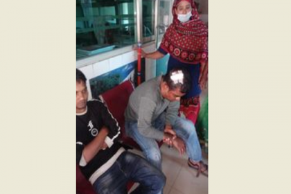 গাংনী পৌর নির্বাচনে স্বতন্ত্র মেয়র প্রার্থীকে হামলা করে পিস্তল ছিনতাই 