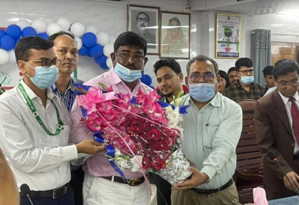 খুমেক হাসপাতালের পরিচালককে বদলি