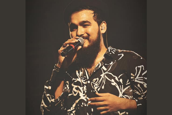 মধ্যরাতে গান ছাড়ার ঘোষণা, সকালে ‘প্রত্যাহার’ নোবেলের 