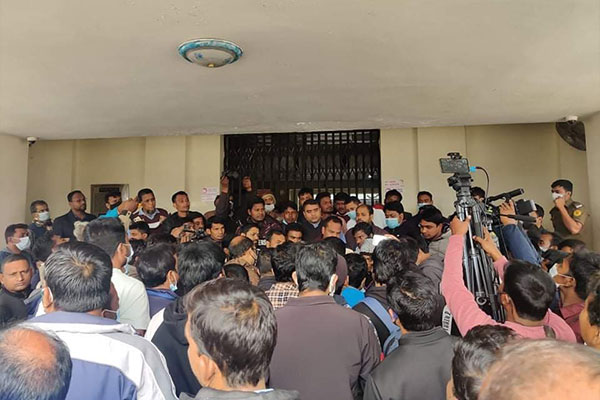 ২৪ ঘণ্টার জন্য রাবির আন্দোলন স্থগিত
