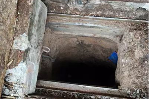 লস্কর-ই-তৈয়বার আস্তানায় অভিযানে আটক ১, অস্ত্র-গুলি উদ্ধার