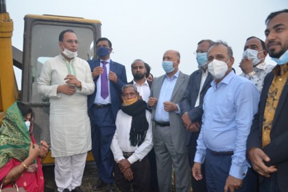 ৩ হাজার একর জমির জলাবদ্ধতা দূরীকরণে পয়াতের জলা খাল পুনঃখনন শুরু