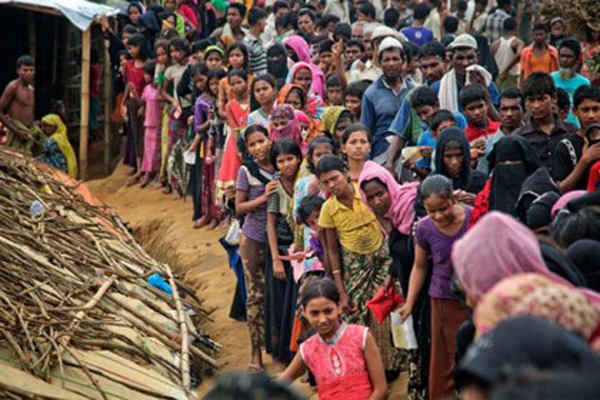 টেকনাফ থেকে দুই দিনে সাড়ে ১৩০০ রোহিঙ্গাকে উখিয়ায় স্থানান্তর