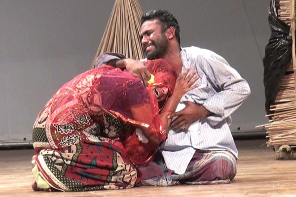 বঙ্গবন্ধুর জন্মশত বার্ষিকী উপলক্ষে গোপালগঞ্জে নাটক মঞ্চস্থ