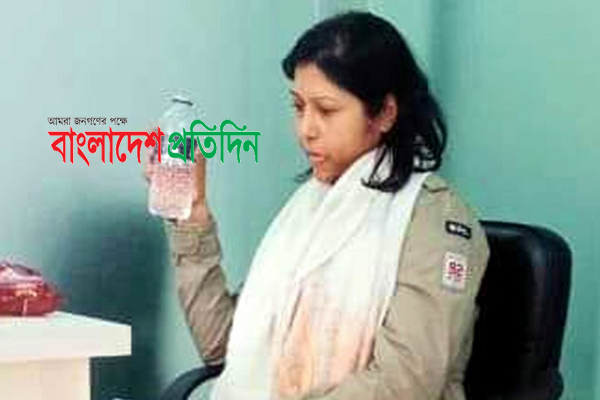 পি কে হালদারের বান্ধবী কে এই অবন্তিকা?