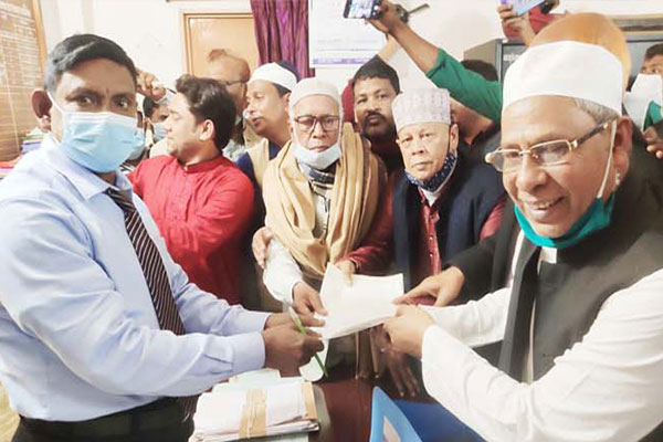 লক্ষ্মীপুরের রামগতিতে ৪ মেয়র প্রার্থীর মনোনয়নপত্র দাখিল
