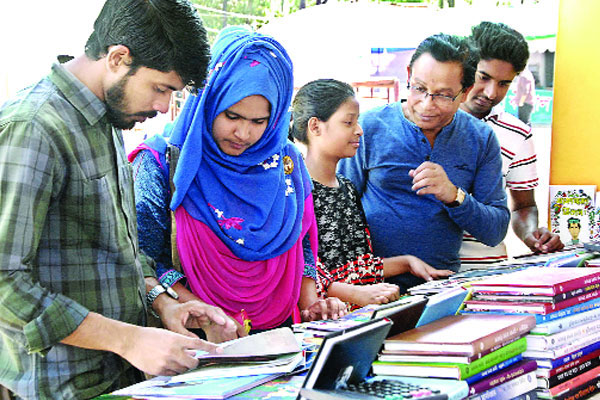 ভার্চুয়ালি নয়, আগের মতোই হবে বইমেলা : সংস্কৃতি প্রতিমন্ত্রী