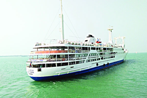 বঙ্গোপসাগরে প্রমোদতরী