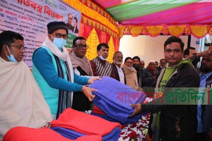 সারাদেশে শীতার্ত কৃষকদের পাশে কৃষক লীগ