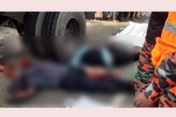 লালমনিরহাটে ট্রাকচাপায় কনস্টেবল-এসআই নিহত