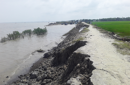 নদী ভাঙনের দুশ্চিন্তায় ঘুম নেই তালতলীর তেতুলবাড়িয়া গ্রামবাসীর