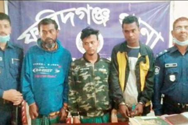 চাঁদপুরে শ্রবণ প্রতিবন্ধী কিশোরীকে গণধর্ষণ, আটক ৪