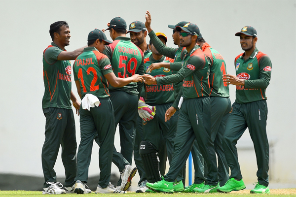 ওয়েস্ট ইন্ডিজের বিপক্ষে ফিল্ডিংয়ে বাংলাদেশ
