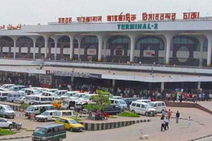 শাহজালালে ২ কোটি টাকার স্বর্ণসহ কাতার ফেরত যাত্রী আটক