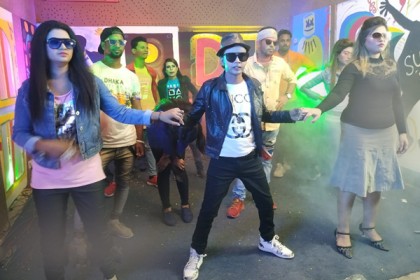 নাচ-গানে হিরো আলমের ‘ডিজে কালা’