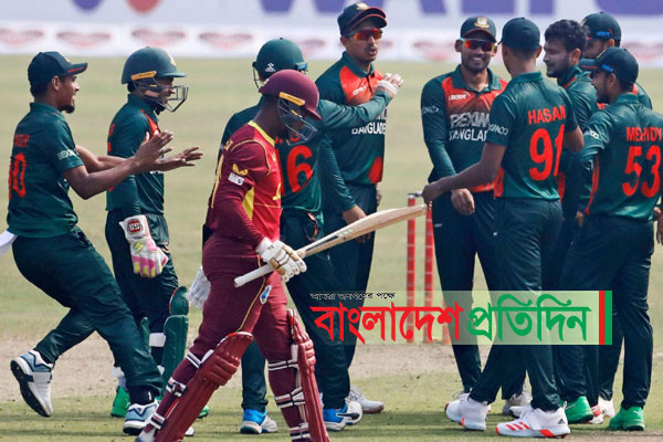 এবার রান আউট, দিশেহারা ওয়েস্ট ইন্ডিজ