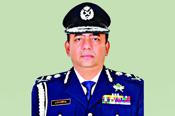 রোহিঙ্গা ক্যাম্প যেন হুমকি হয়ে না দাঁড়ায়