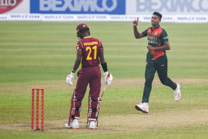 আলোচনায় হাসানের দুর্দান্ত পারফরম্যান্স, যা বললেন গিবসন