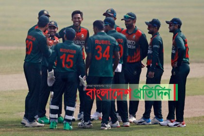 টস হেরেও ফিল্ডিং পেল বাংলাদেশ