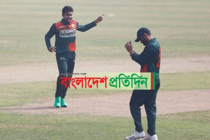 মিরাজের তৃতীয় আঘাত