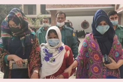 বৃদ্ধাকে নির্যাতন: গৃহকর্মী ও স্বামীর ৮ দিনের রিমান্ড