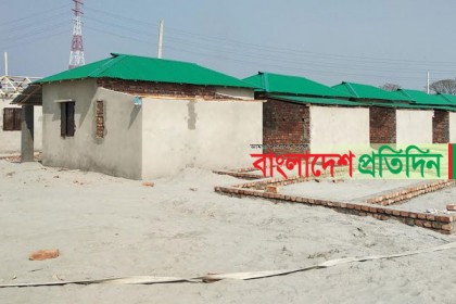 বরিশালের গৃহহীন দেড় হাজার পরিবারকে জমিসহ ঘর দেবে সরকার