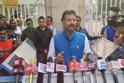 মমতার মন্ত্রিসভা থেকে এবার বনমন্ত্রীর পদত্যাগ