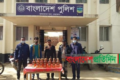 নেত্রকোনায় ভারতীয় মদ-ইয়াবাসহ আটক ৩
