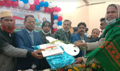 কুষ্টিয়ায় মাথা গোঁজার ঠিকানা পেল ১৫৭টি পরিবার