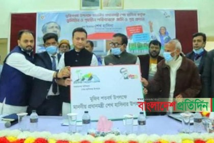 গৃহহীনদের ঘর পেলেন দুইবারের সাবেক সেই এমপি