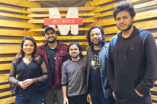 ‘মুখোশ’র গানে ইমরান-কণা