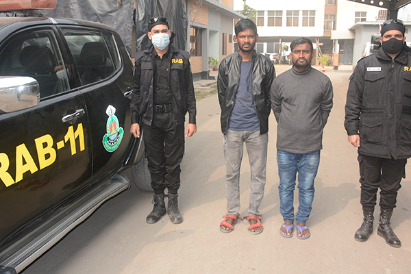 ঢাকা-চট্টগ্রাম মহাসড়কে দুই পরিবহন চাঁদাবাজ গ্রেফতার